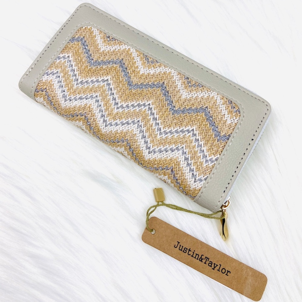 ~NEW~ Woman’s wallet